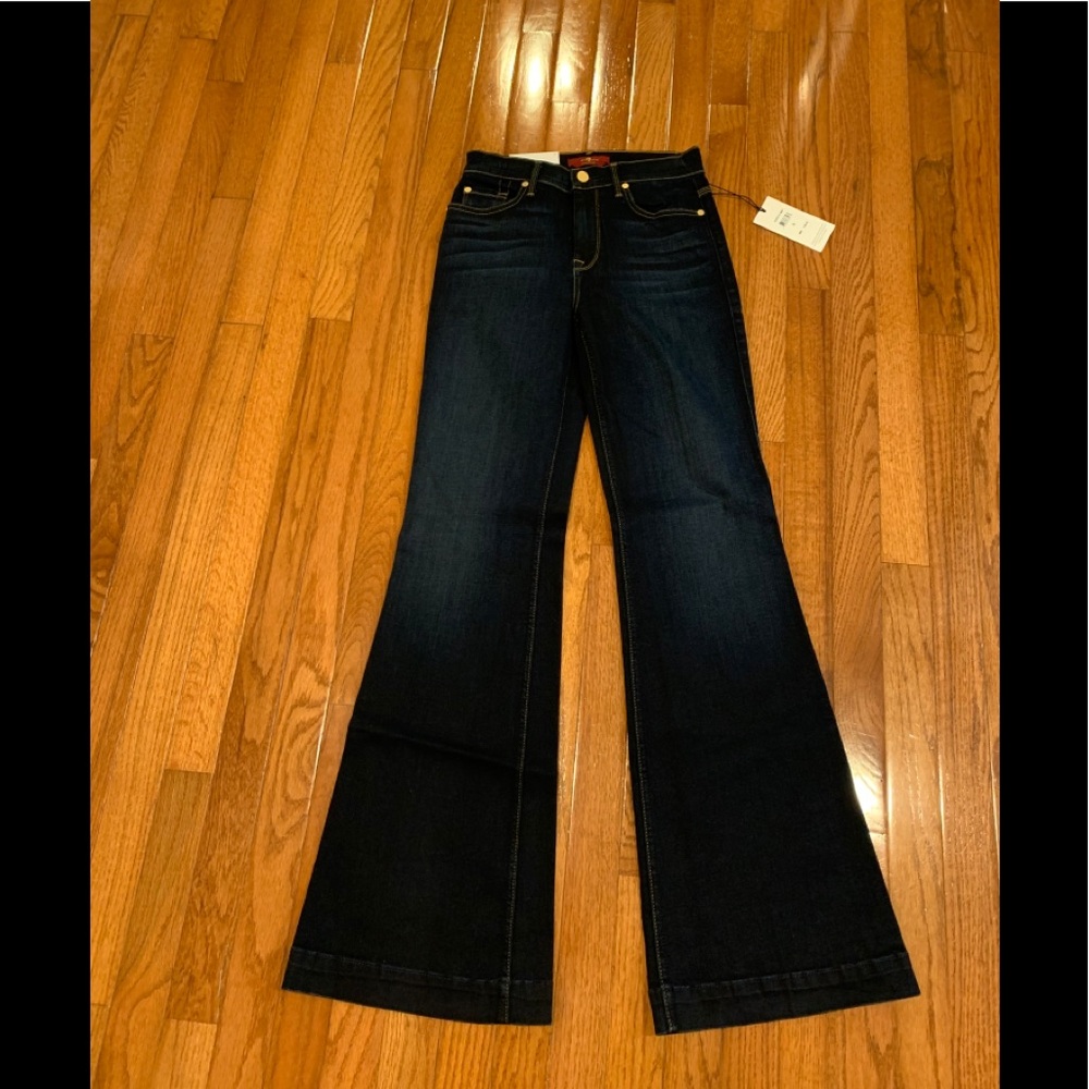 Brand new 7 For All Mankind Wide leg trouser.